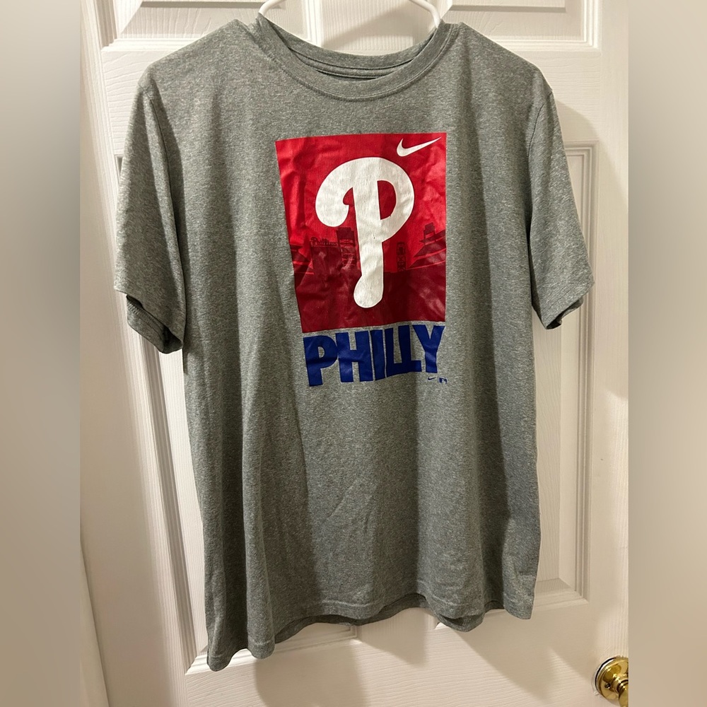 Men’s “Philly” Philadelphia Phillies Nike drifit tshirt. Size large.